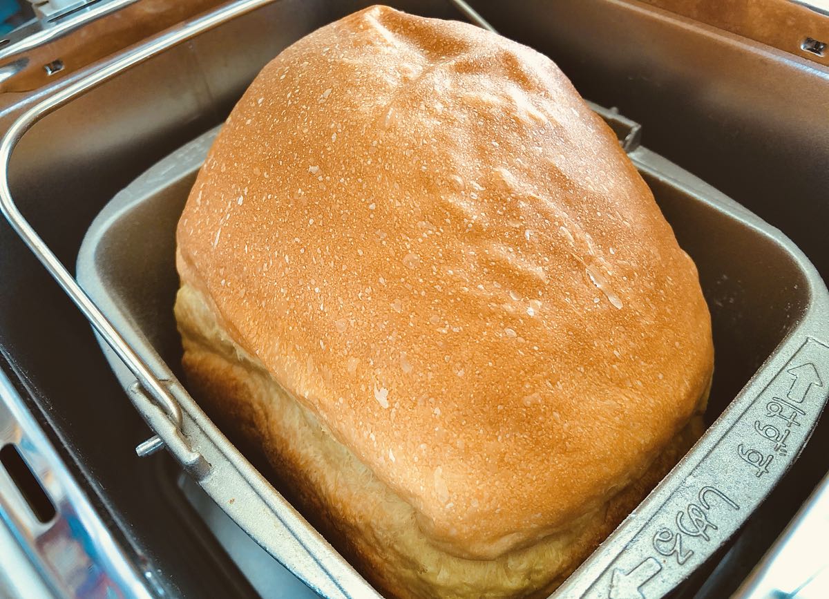 ホームベーカリーで焼いたパン